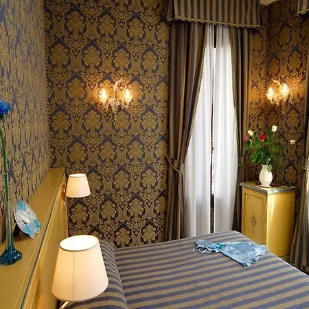 Roulette 3 Hotel 3*
