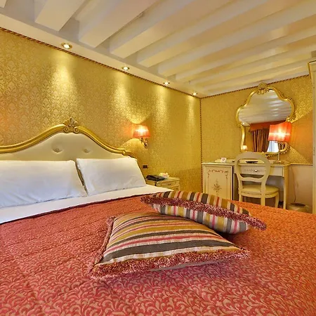 Roulette 3 Hotel 3*
